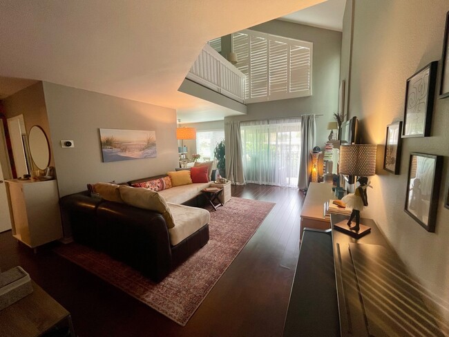 Foto del edificio - 4528 Colbath Ave
