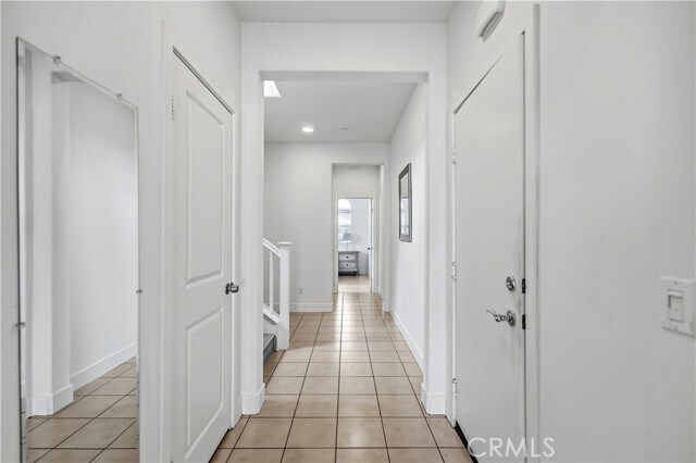Foto del edificio - 1647 N Santa Anita Ave