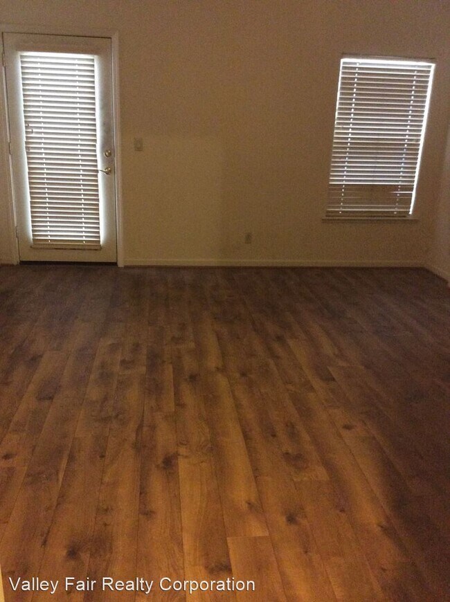 Building Photo - 920 Ida Way