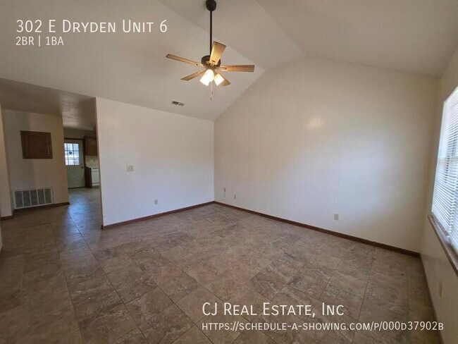 Foto del edificio - 302 E Dryden St