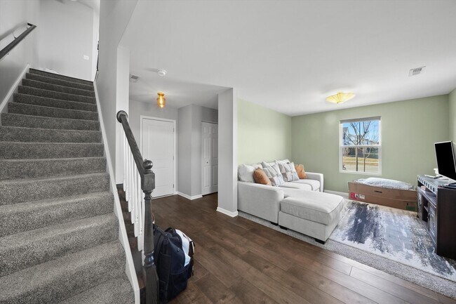 Building Photo - 810 Finley Dr