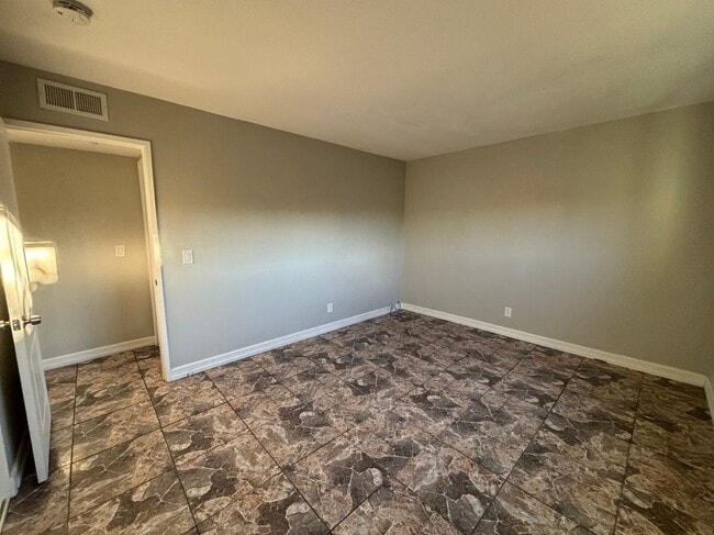 Building Photo - 15384 Perris Blvd