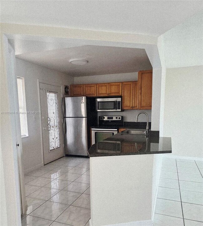 Foto del edificio - 1302 NE 191st St