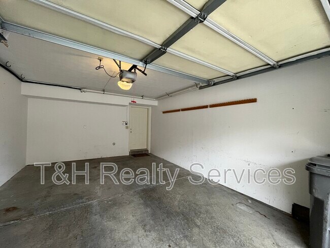 Foto del edificio - 706 N East St