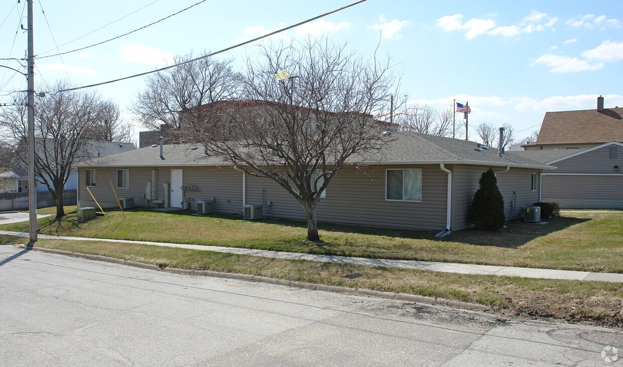 Foto del edificio - 2301 Deer Park Blvd