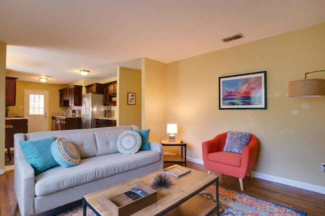 Foto del edificio - 1312 Hawkins St