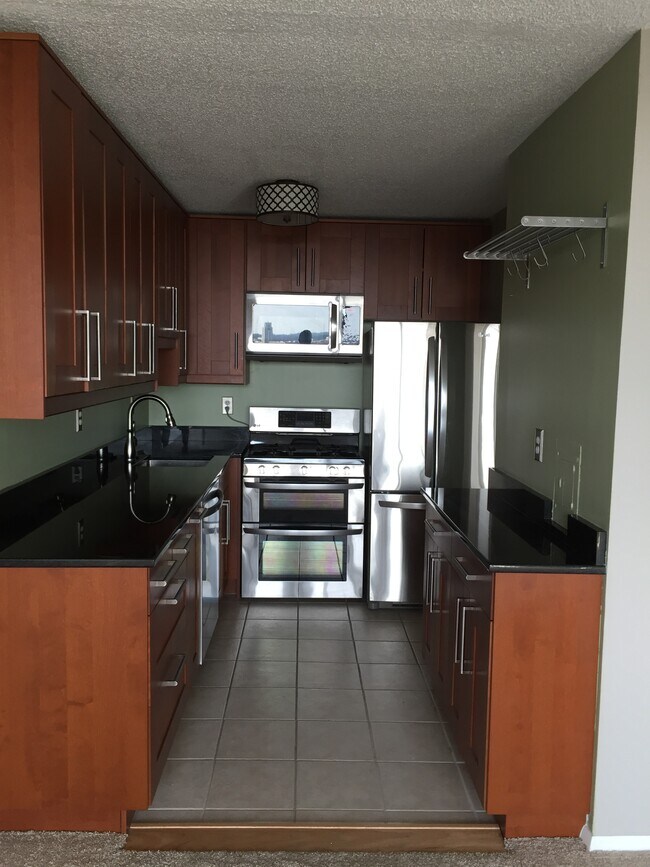 Foto del edificio - 5225 Pooks Hill Rd