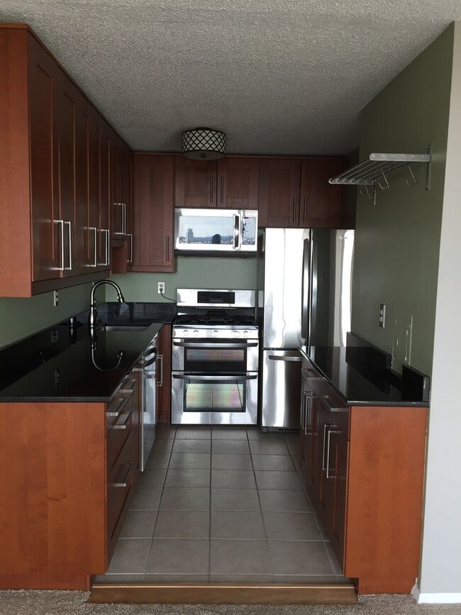 Building Photo - 5225 Pooks Hill Rd