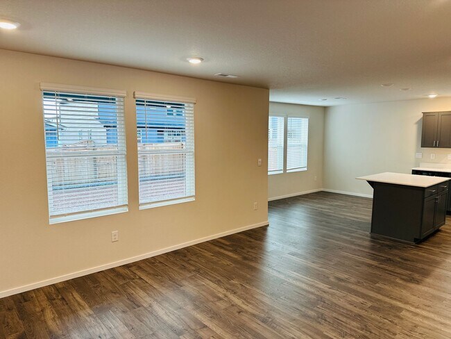 Building Photo - Beautiful Brand New 5 Bedroom Home!