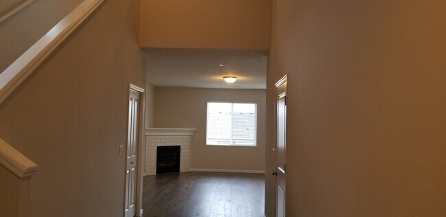 Foto del edificio - Beautiful 4BD Camas Home Within 5 Minutes ...