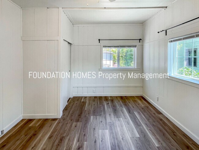 Building Photo - 1 br, 1 bath House - 104A Palm Ave