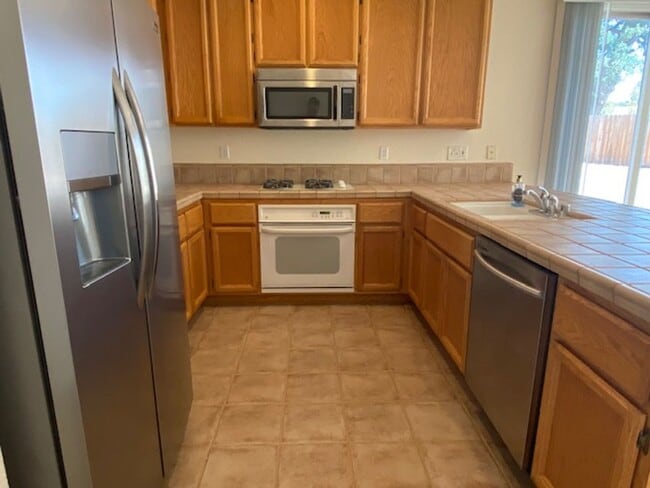 Building Photo - 216 Shanley Ct