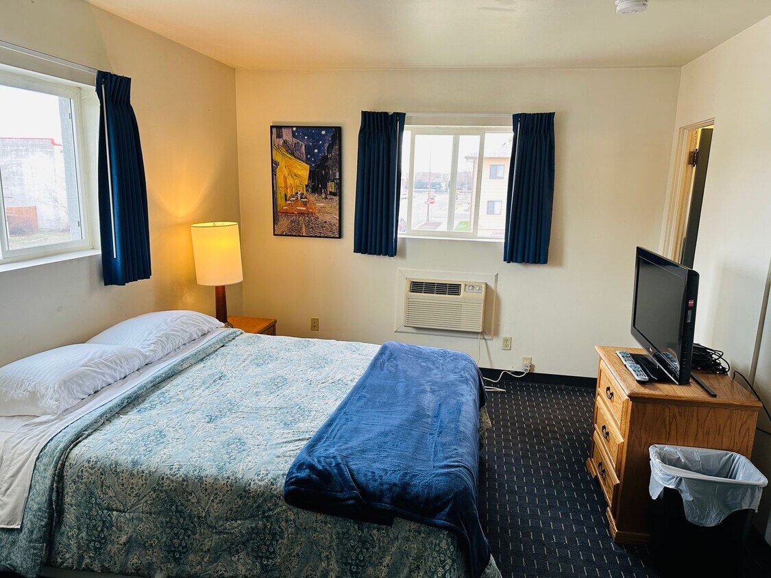 Primary Photo - Furnished Studio Near Hospitals with WiFi, Cable TV and laundry