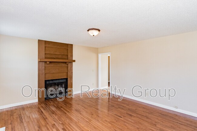 Foto del edificio - 1031 Oak Blvd