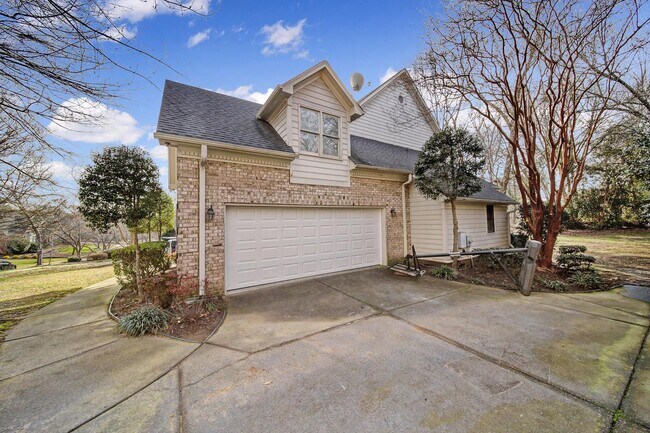 Photo - Spacious Four Bedroom Home!