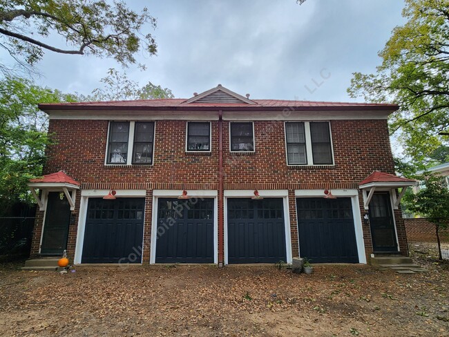 Building Photo - 1319 Blanding St