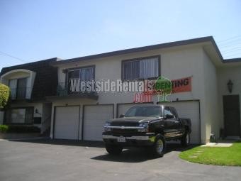 Building Photo - 21602 Brookhurst St