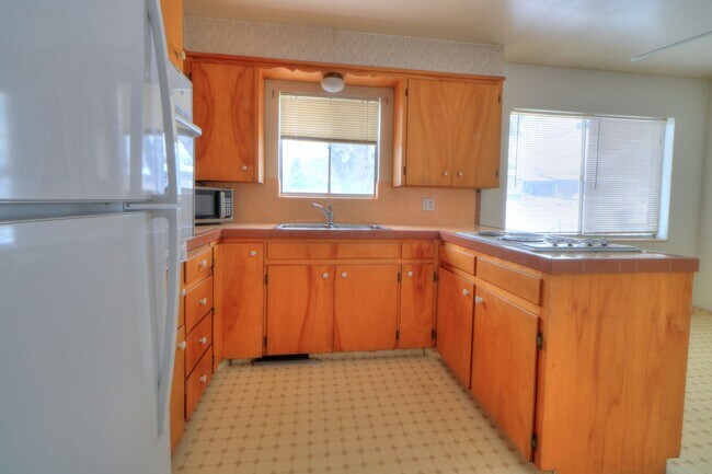Foto del edificio - Available immediately 2 bedroom 1 bath in ...