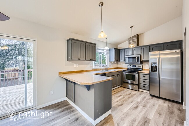 Building Photo - 27561 79th Drive Northwest