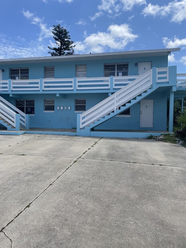 Building Photo - 121 Marcelle Ave