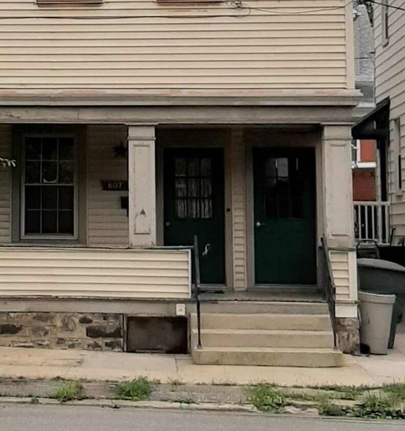 607 Penn St Unit 2nd Floor, Hollidaysburg, PA 16648 Apartments in