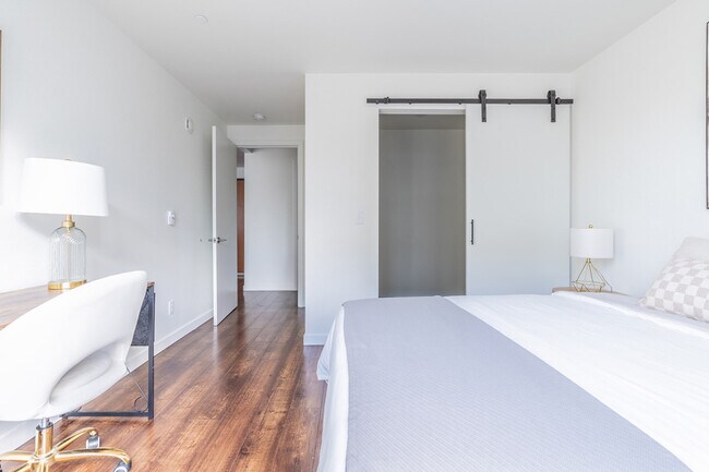 Foto del edificio - 2407 E Union St