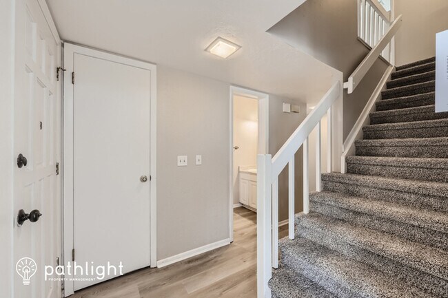 Foto del edificio - 6936 West Rowland Avenue, Littleton, CO, 8...