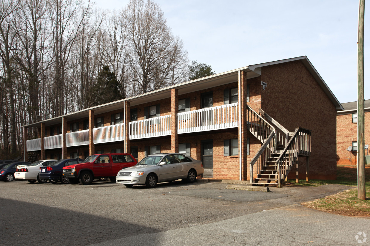Primary Photo - SHATTALON TERRACE APARTMENTS