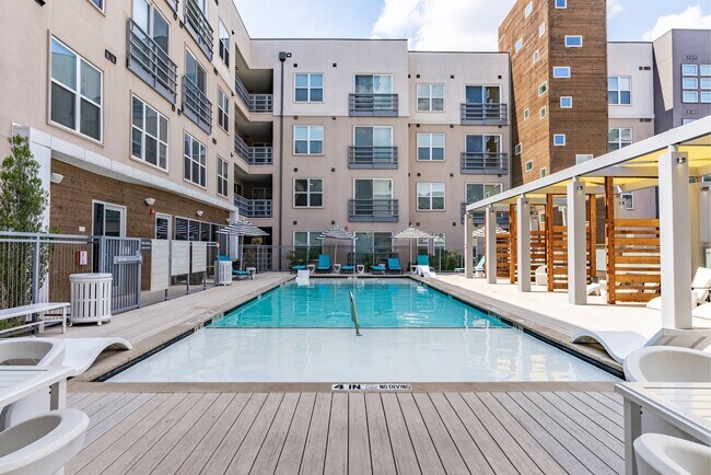 Foto del edificio - The Standard at Domain