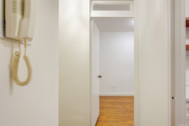 Foto del edificio - 90-11-90-35 35th Ave