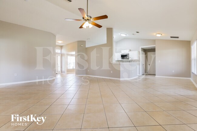 Building Photo - 3811 Trenton Ln