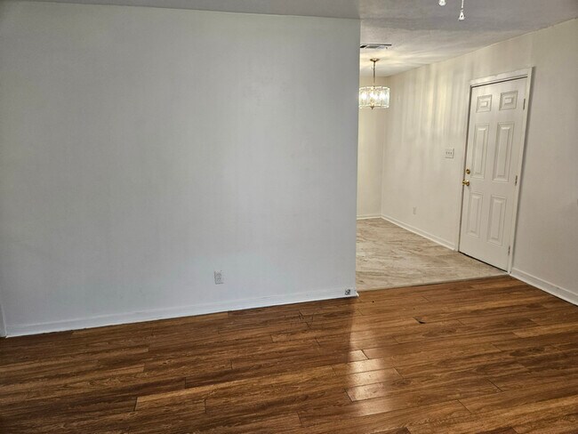 Foto del edificio - 2835 Glenderry St