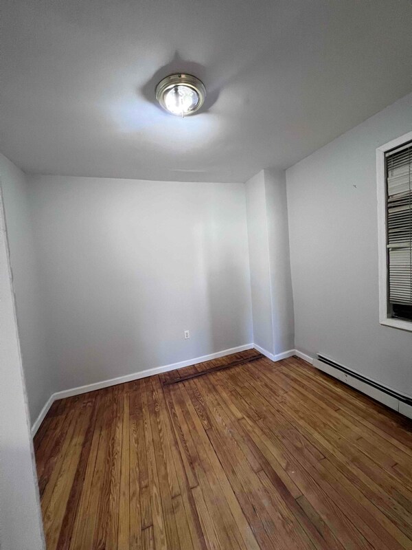 Primary Photo - 461 Quincy St