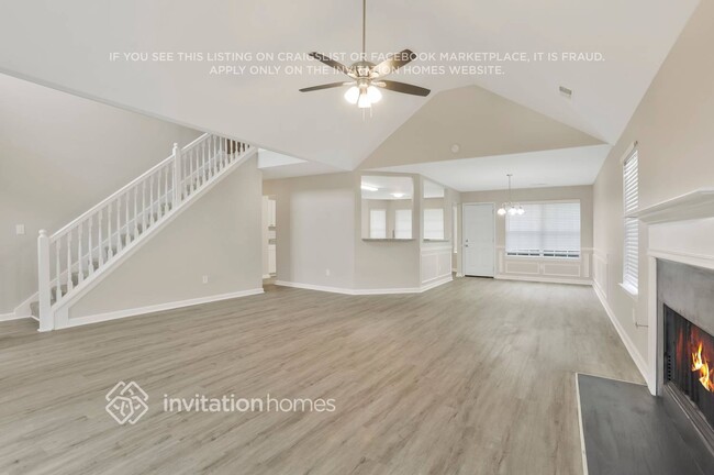 Building Photo - 1004 Ardwick Ct SE