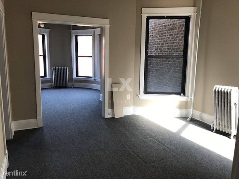 Foto principal - 6210 S Dorchester Ave