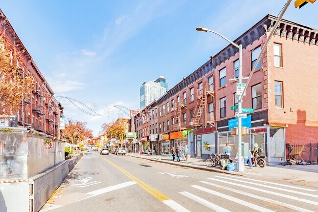 Building Photo - 75 5th Ave
