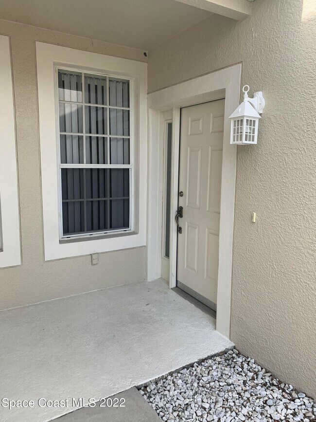 Foto del edificio - 700 Trotter Ln