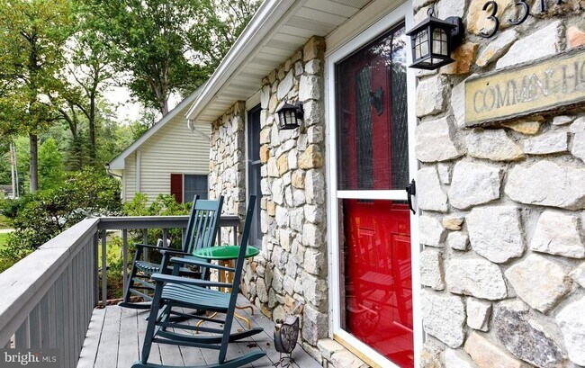 Foto del edificio - 33179 Woodland Ct S