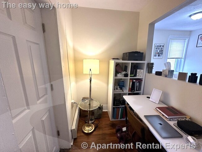 Foto del edificio - 1056 Cambridge St