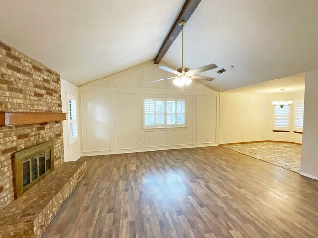Foto del edificio - 2407 Arbor Cir