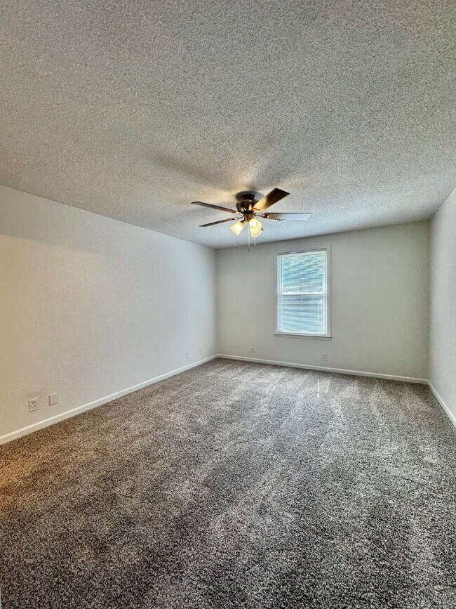 Foto del edificio - 1316 Sun Valley Rd