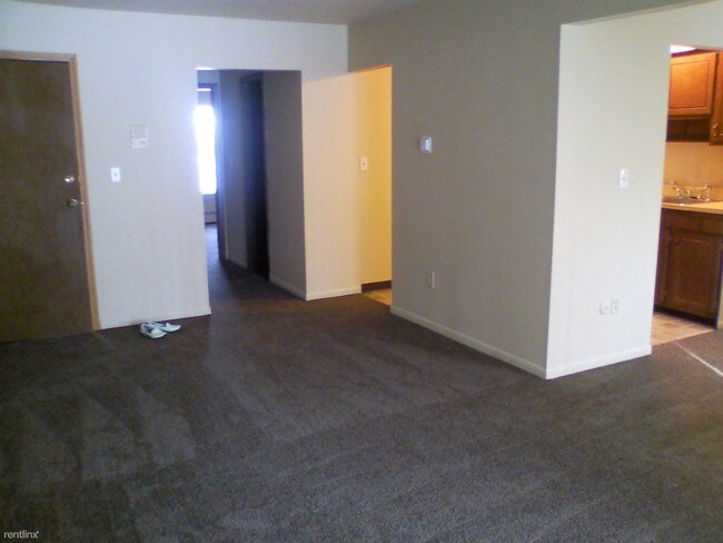 Building Photo - 2920 Gardentown Dr SW