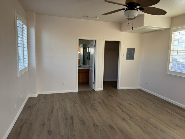 Foto del edificio - 606 Leah Ln