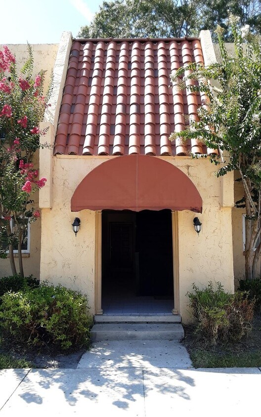 Primary Photo - 3875 Mission Dr