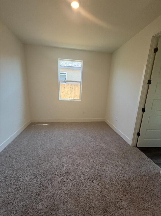 Building Photo - 7006 W Grove Ave