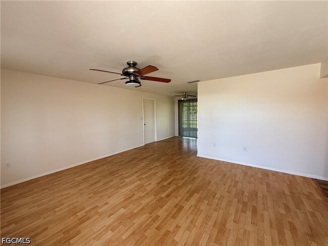 Foto del edificio - 1501 SE 32nd St