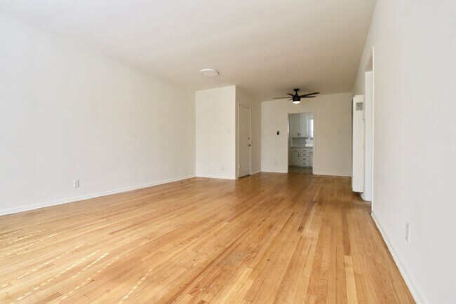 Foto del edificio - 5103 Cahuenga Blvd