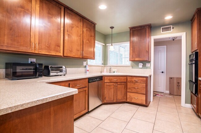Foto del edificio - House for Rent in Redlands