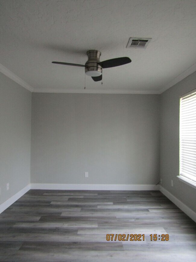 Foto del edificio - MACARTHUR AREA!! PETS NEGOTIABLE WITH OWNE...