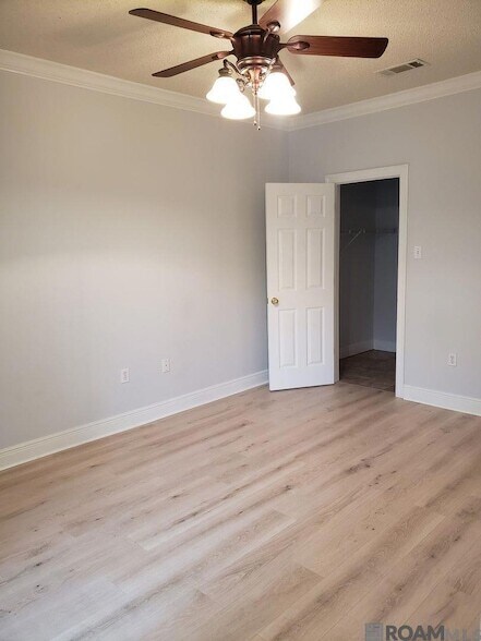Foto del edificio - 4464 Highland Rd